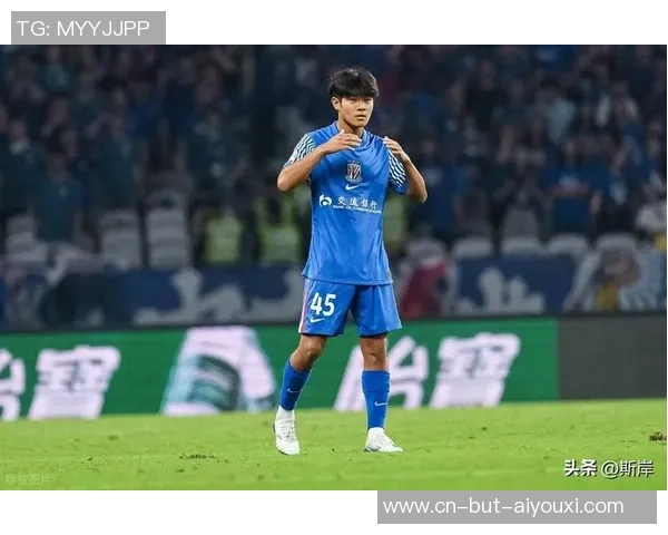 35岁前国脚退役后复出！投靠朱骏征战中乙 曾效力申花14年+怒喷斯帅